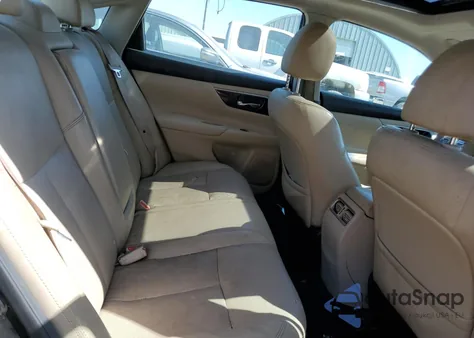 2015 Nissan Altima 2.5 из США, поврежденный, VIN 1N4AL3AP1FN872553